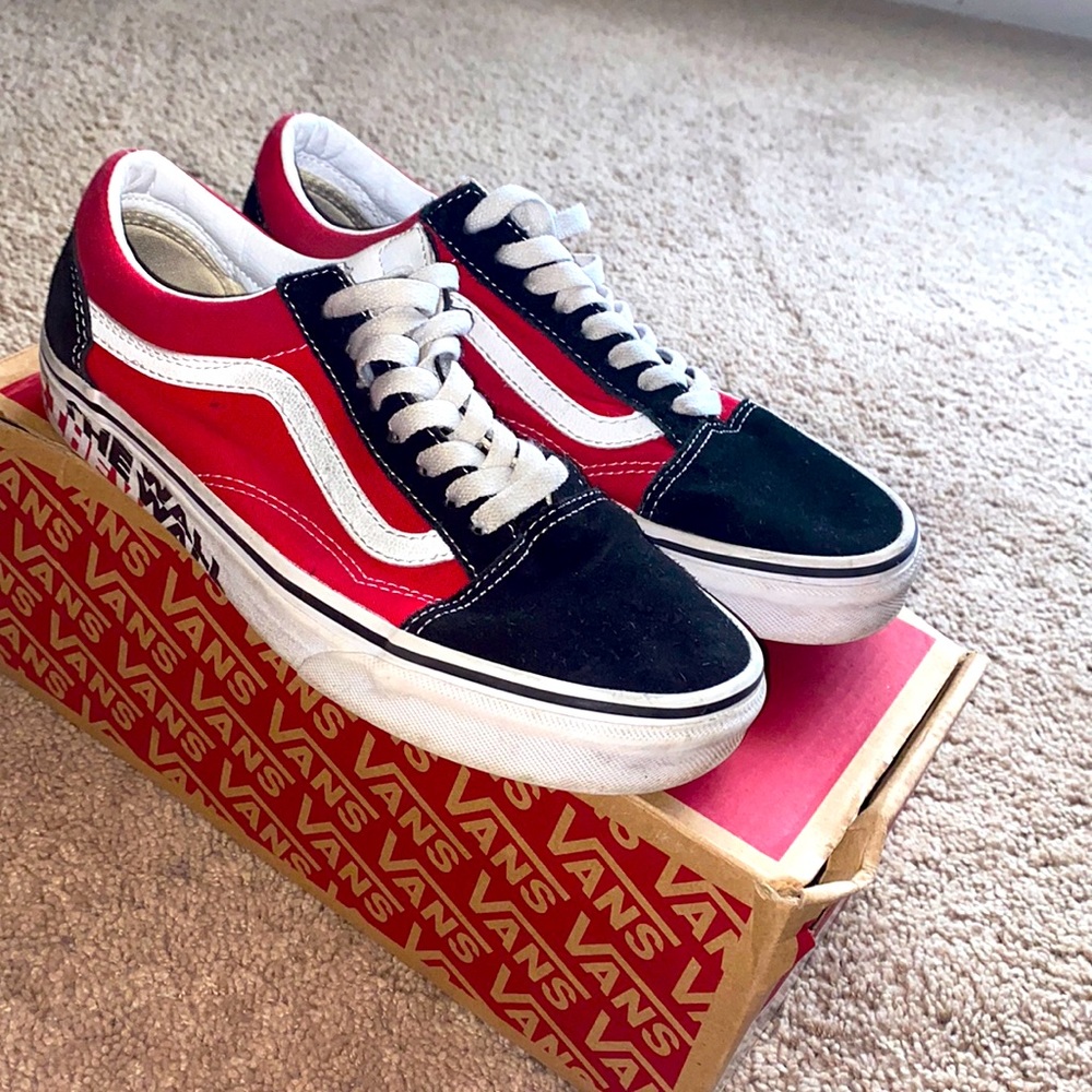 Off The Wall Vans. Size 6.5 ( Big Boy)